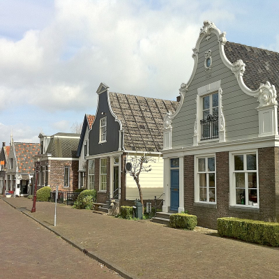 In de regio Buikslotermeerplein vind het nog authentieke stukjes Amsterdam. Vraag de adviseur wat je mogelijkheden zijn